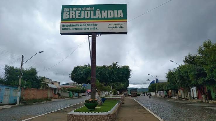 Ministério Público mira possível irregularidade em contrato de assessoria educacional em Brejolândia