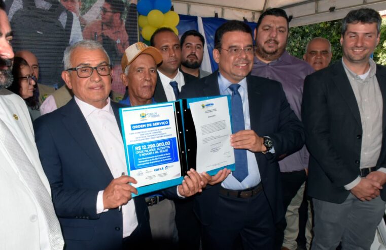 Prefeito Walter Mariano dá ordem de serviço para início das obras do Sistema de Esgotamento Sanitário de Correntina