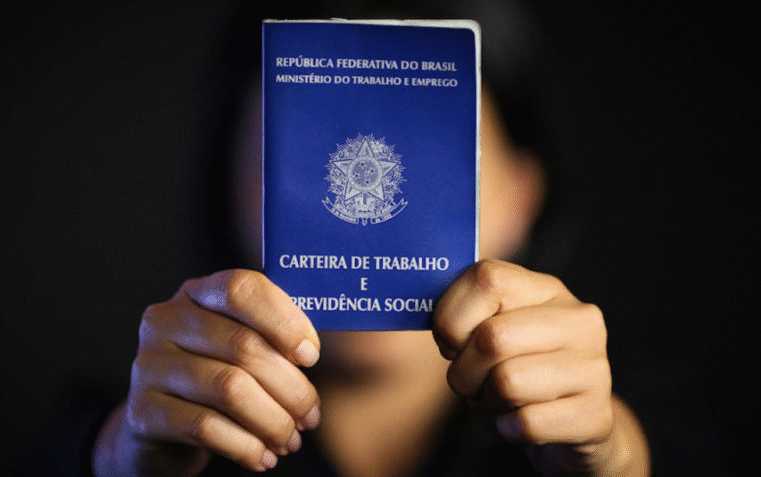 Empregos em Correntina: CAGED aponta crescimento, mas a maioria não é ocupada pelos Correntinenses.