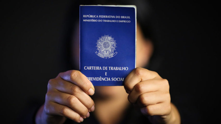 Empregos em Correntina: CAGED aponta crescimento, mas a maioria não é ocupada pelos Correntinenses.
