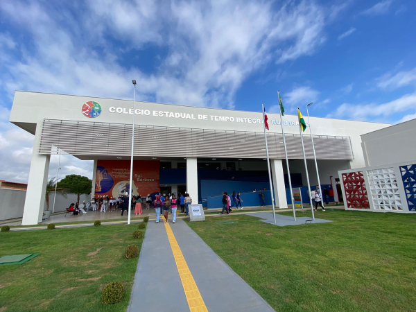 Colegio Estadual de Tempo Integral é Alvo de Fake News nas Redes Socias Confirma Direção